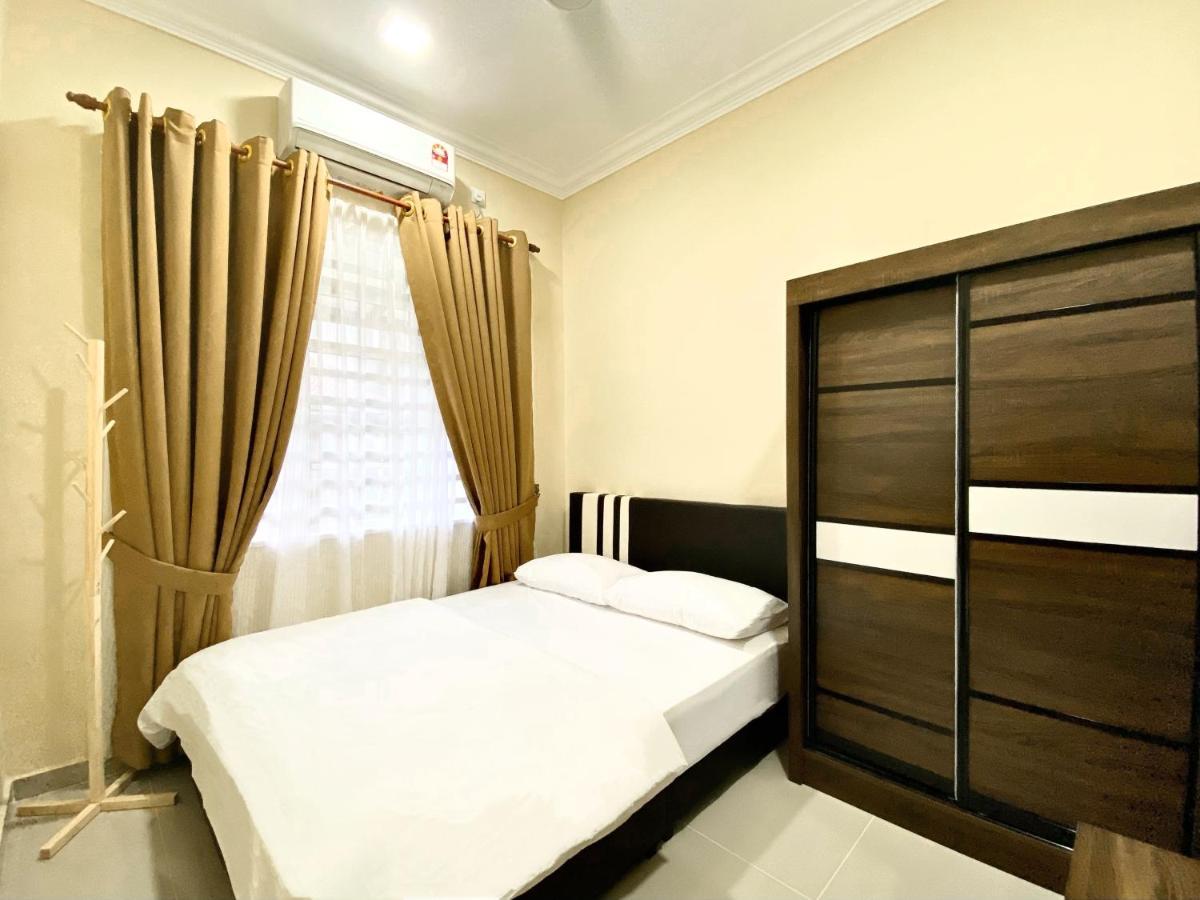 Nazza Homestay Besut With Swimming Pool Kampung Raja Extérieur photo
