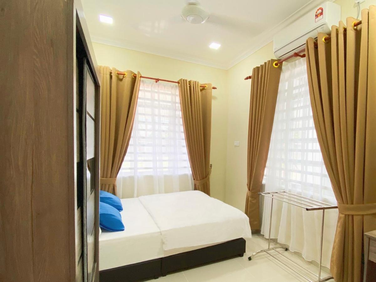 Nazza Homestay Besut With Swimming Pool Kampung Raja Extérieur photo