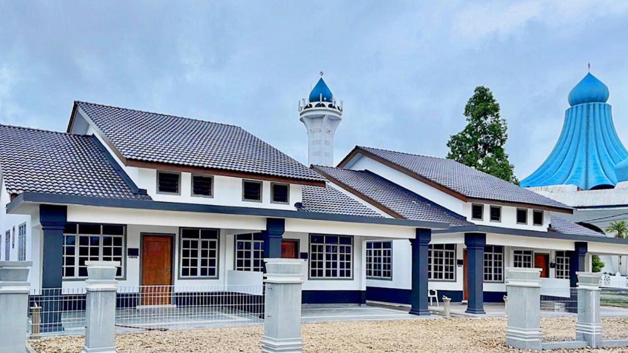 Nazza Homestay Besut With Swimming Pool Kampung Raja Extérieur photo